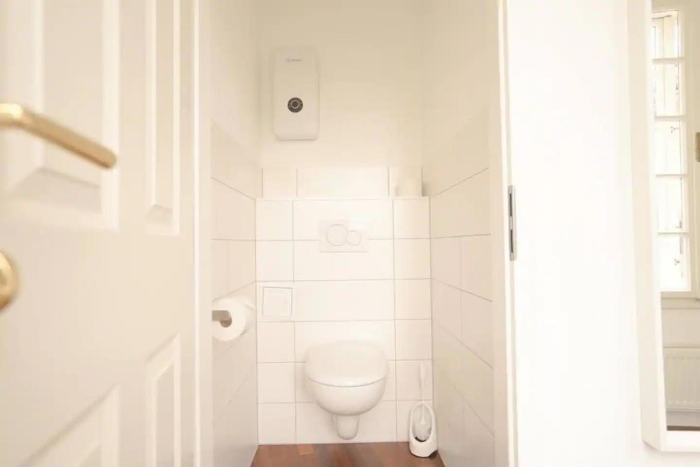 Authentic Austrian Flat In The South Of Vienna Apartment Modling Exterior foto