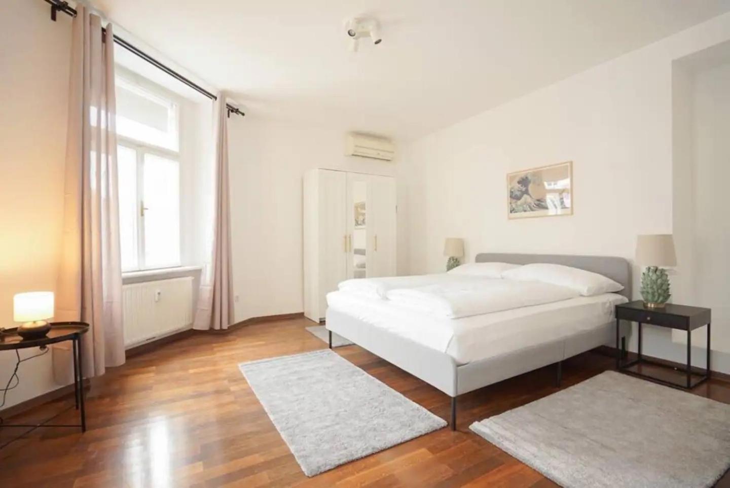 Authentic Austrian Flat In The South Of Vienna Apartment Modling Exterior foto