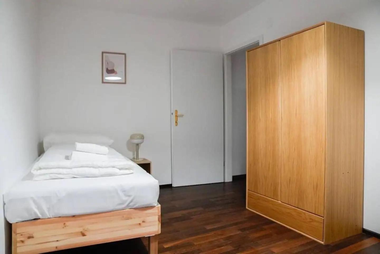 Authentic Austrian Flat In The South Of Vienna Apartment Modling Exterior foto