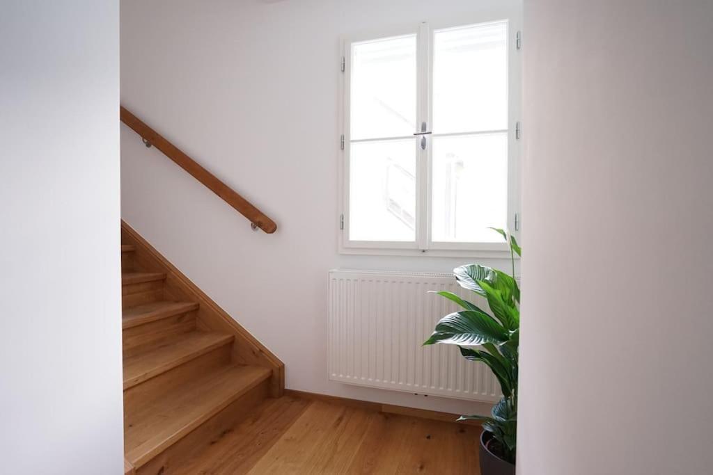 Authentic Austrian Flat In The South Of Vienna Apartment Modling Exterior foto